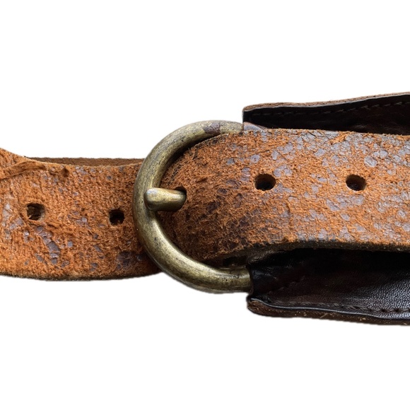 Diesel Distressed Carmel Leather 100cm/40in x 1.5in wide VINTAGE - Picture 4 of 6